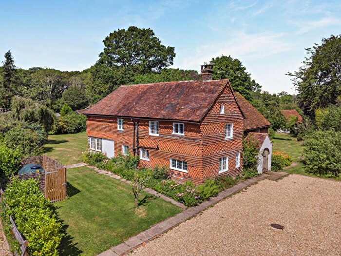 4 Bedroom Detached House For Sale In Knowle Lane, Cranleigh, Surrey, GU6
