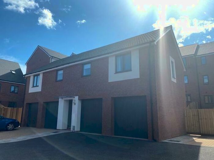 2 Bedroom Apartment To Rent In Tithebarn, EX1