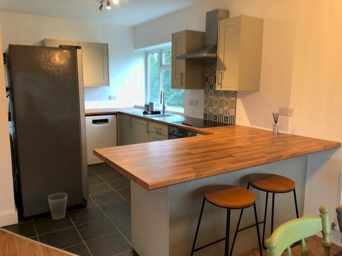 2 Bedroom Apartment To Rent In Barrowfield Lane, Kenilworth, CV8