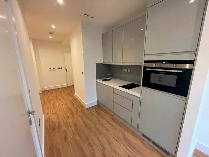 Studio To Rent In West Gate, London W5