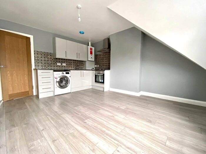 1 Bedroom Apartment To Rent In B St. Johns Road, Hemel Hempstead, Hertfordshire, HP1