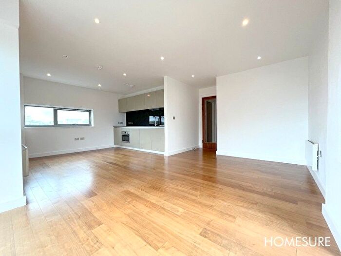 2 Bedroom Flat To Rent In William Jessop Way, Liverpool, L3