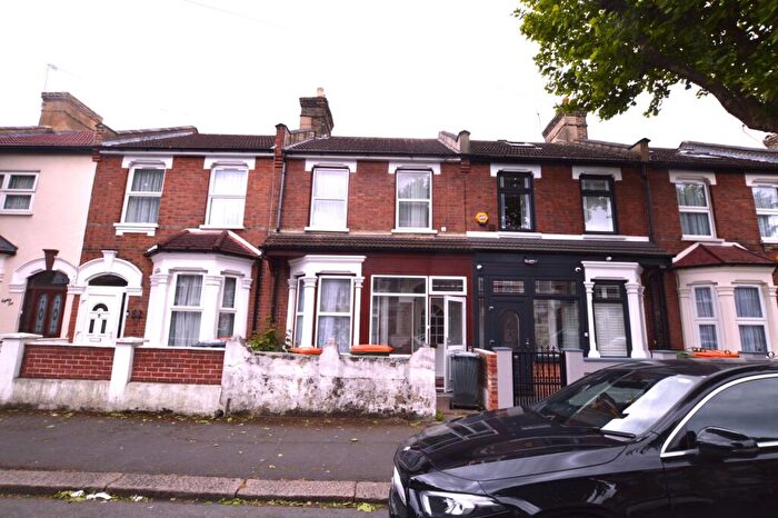 3 Bedroom House For Sale In Caledon Road, London, E6