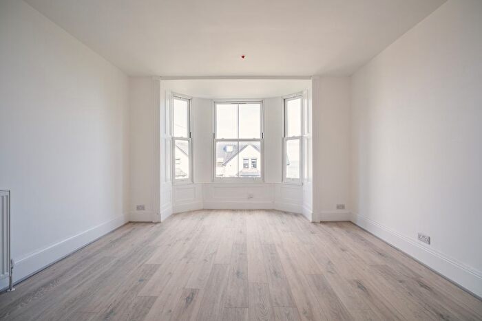 1 Bedroom Property To Rent In Conway Road, Penmaenmawr, LL34