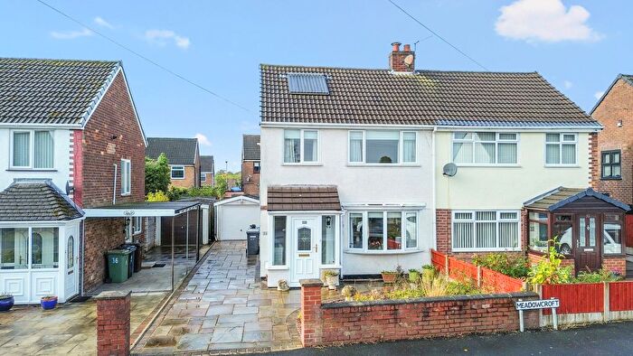 3 Bedroom Semi Detached House For Sale In Meadowcroft, Ashton-In-Makerfield, WN4