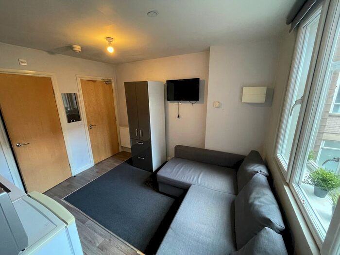 Studio To Rent In Great Charles Street Queensway, Birmingham, B3