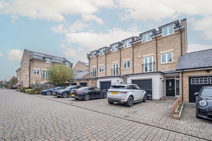 4 Bedroom End Of Terrace House To Rent In Marbaix Gardens, Isleworth, TW7