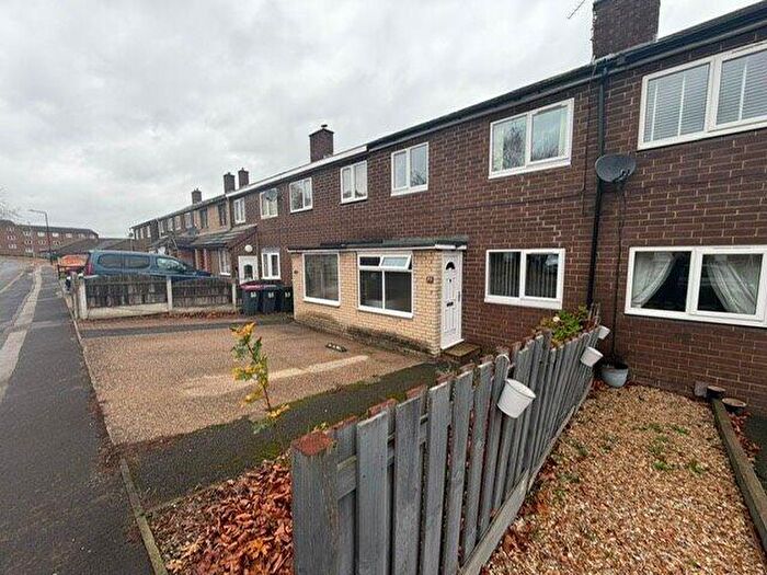3 Bedroom Town House To Rent In St Marys View, Rotherham, S61