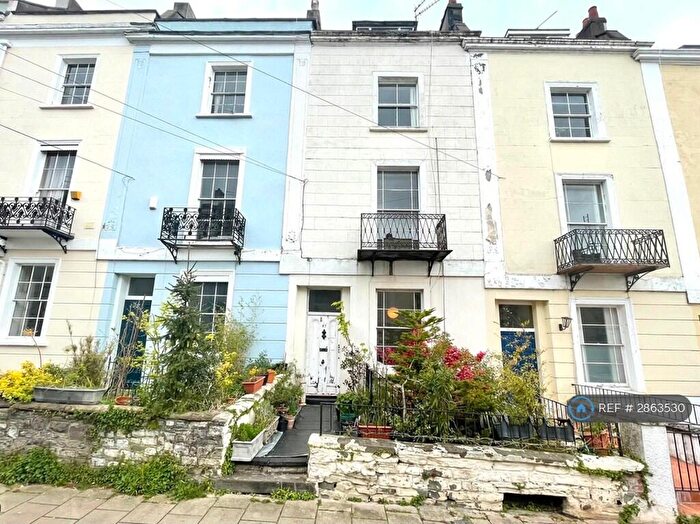 6 Bedroom Terraced House To Rent In Southleigh Road, Bristol, BS8