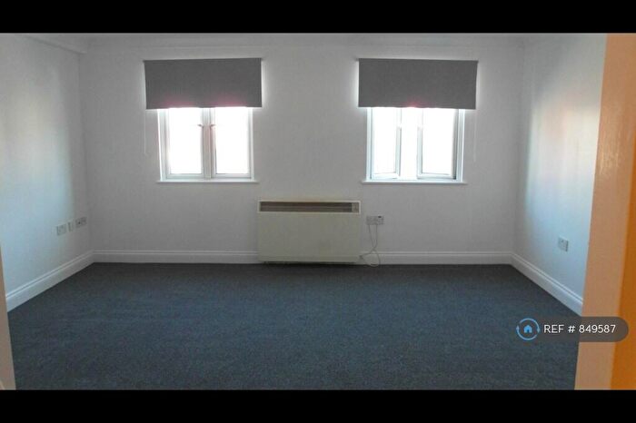 1 Bedroom Flat To Rent In Copthall House, Aldershot, GU11
