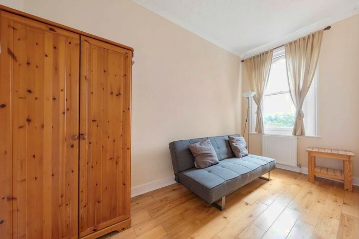 1 Bedroom Flat To Rent In Alexandra Road, Wimbledon, London, SW19