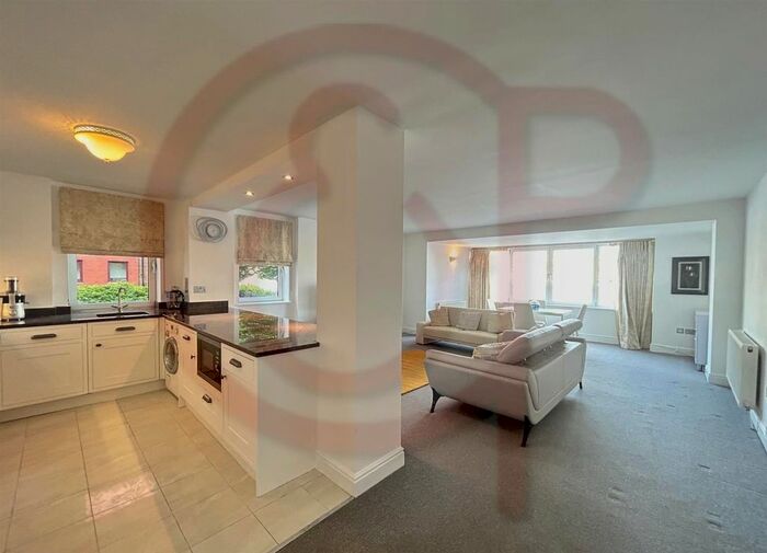 2 Bedroom Flat To Rent In William Morris Way, Chelsea, SW6