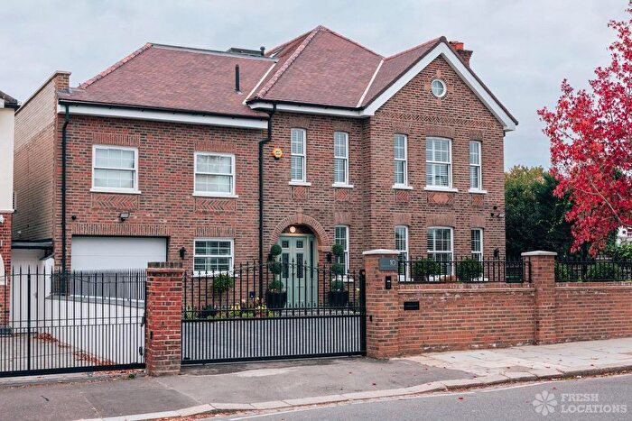 5 Bedroom Detached House For Sale In Park View Road, London, W5
