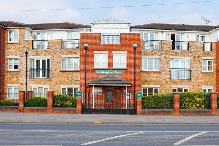 2 Bedroom Property For Sale In London Road, Benfleet, SS7