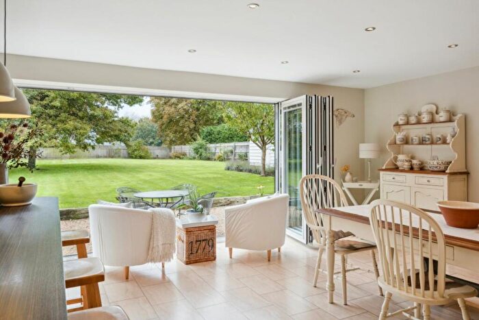 6 Bedroom Detached House For Sale In Lower Road, Stoke Mandeville, HP22