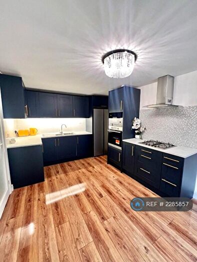 3 Bedroom Maisonette To Rent In Teevan Road, Croydon, CR0