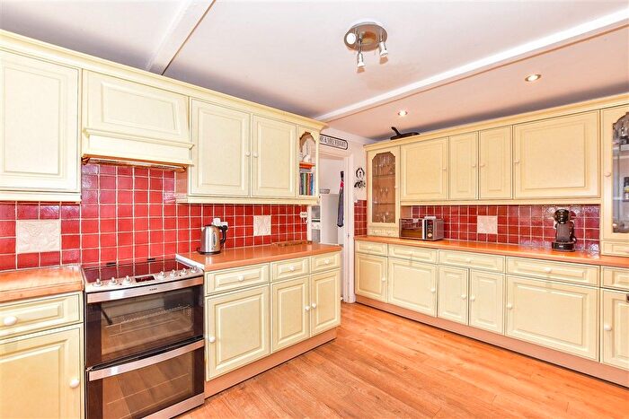 3 Bedroom End Terrace House For Sale In Thatcher Road, Staplehurst, Kent, TN12