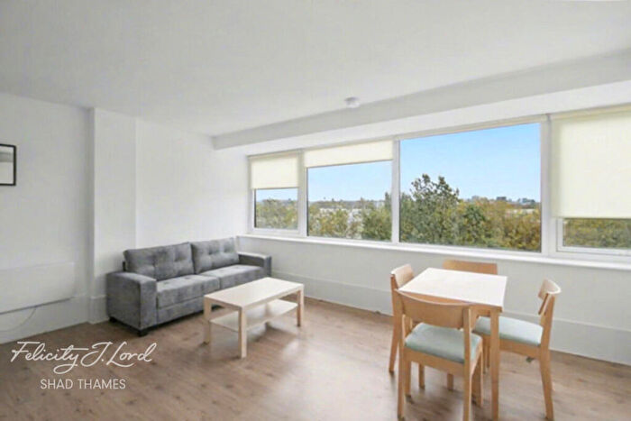 2 Bedroom Flat To Rent In George Beard Road, London, SE8