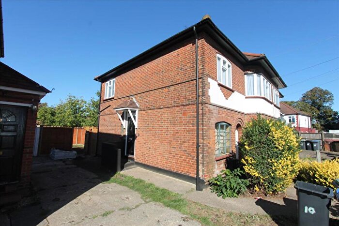 2 Bedroom Flat To Rent In Ellanby, London, N18