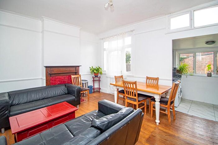 4 Bedroom Terraced House To Rent In Undine Street, London, SW17