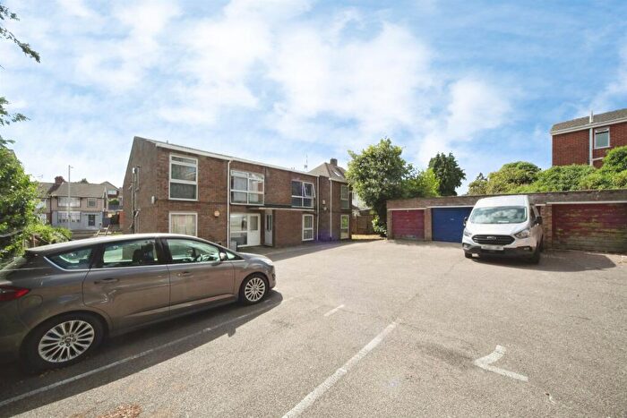 Studio For Sale In Farley Hill, Luton, LU1