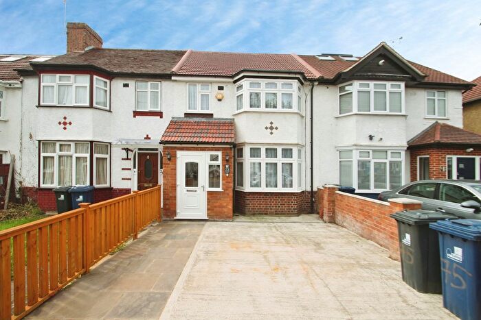 3 Bedroom Terraced House To Rent In Clauson Avenue, Northolt, Middlesex, UB5