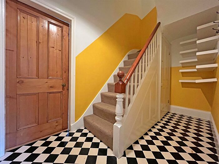 4 Bedroom Terraced House To Rent In Sherbrooke Road, Carrington, Nottingham, NG5