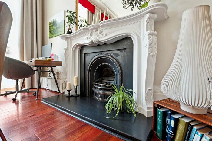 2 Bedroom Flat For Sale In Flat Bath Street, Glasgow City Centre, G2