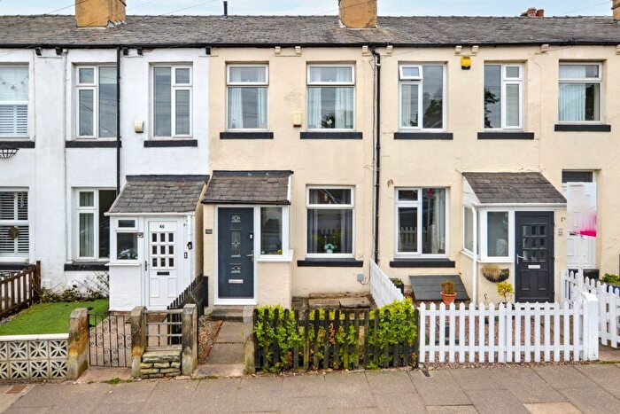 2 Bedroom Terraced House For Sale In Junction Lane, Ossett, West Yorkshire, WF5