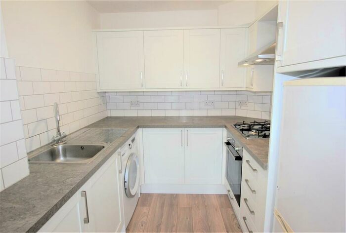 1 Bedroom Apartment To Rent In Leeward Court, Quay, Wapping, E1W