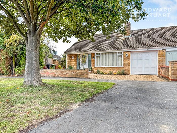 3 Bedroom Bungalow For Sale In Topham Crescent, Thorney, Peterborough, Cambridgeshire, PE6