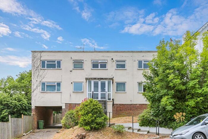 2 Bedroom Apartment For Sale In Canonbie Road, London, SE23