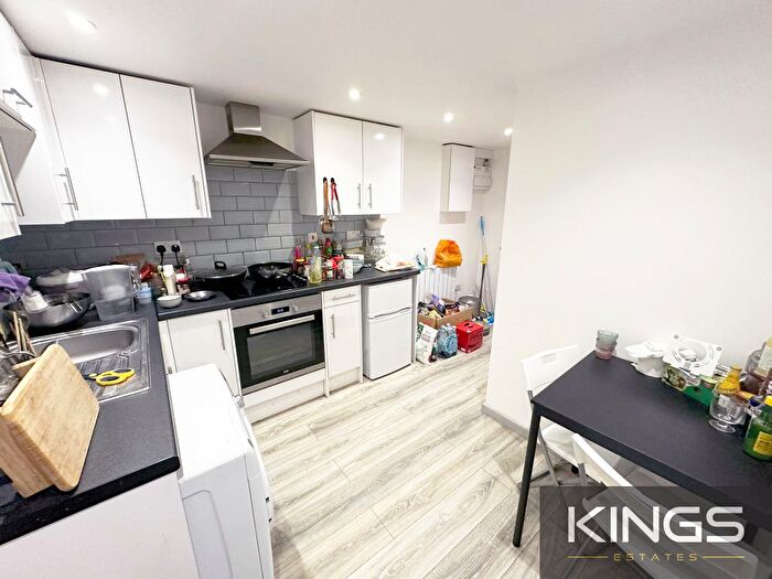1 Bedroom Flat To Rent In Palmerston Road, Southampton, SO14