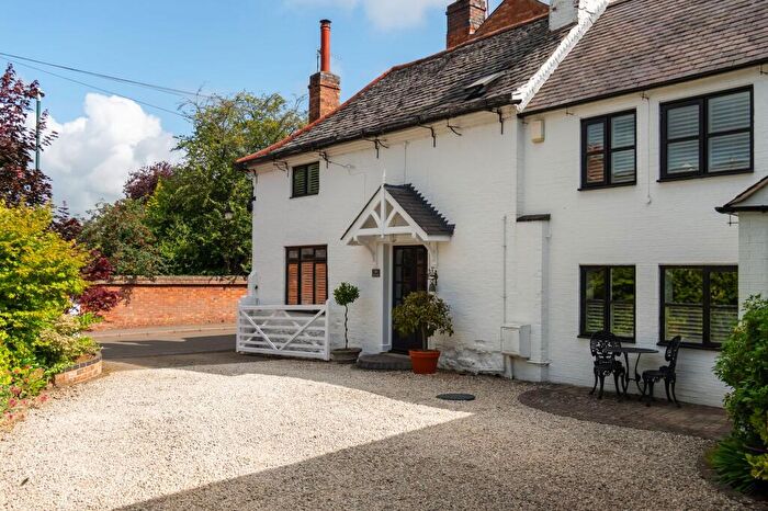4 Bedroom Semi Detached House For Sale In Main Street, Houghton-On-The-Hill, LE7