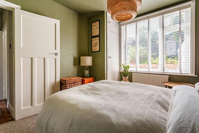 1 Bedroom Flat To Rent In Coombe Road, Brighton, BN2