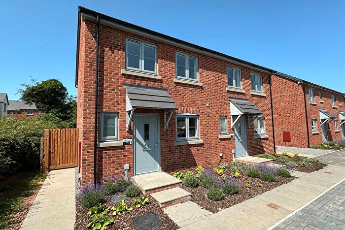 2 Bedroom Semi-Detached House For Sale In Oakfield View, HR4