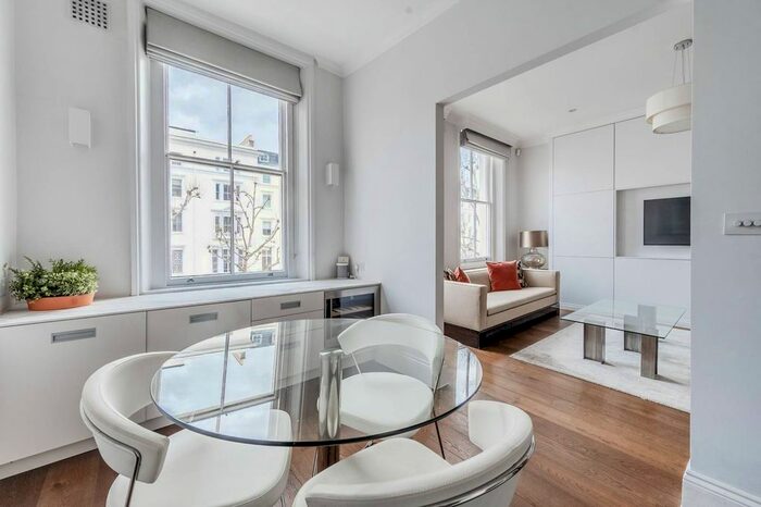 1 Bedroom Flat To Rent In Queen's Gate, South Kensington, London, SW7