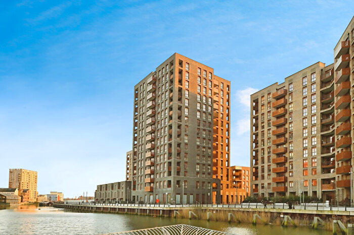 1 Bedroom Flat To Rent In Teal Point, Drydock Square, Barking, Essex, IG11