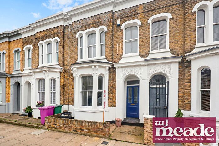 4 Bedroom Terraced House To Rent In Clinton Road, London, E3