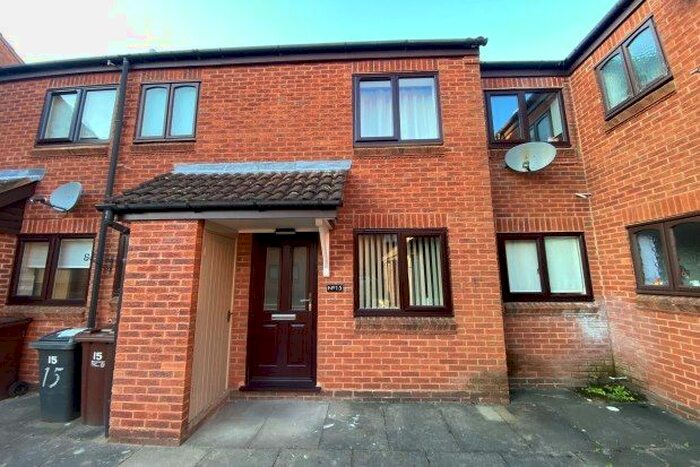 1 Bedroom Flat To Rent In Willowdale Grange, Wolverhampton, WV6