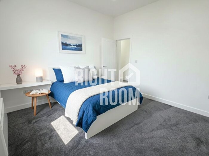 2 Bedroom Flat To Rent In Flat, Shirley Road, Southampton, SO15