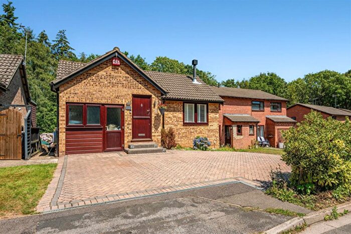 3 Bedroom Detached House For Sale In Covert Grove, Waterlooville, PO7