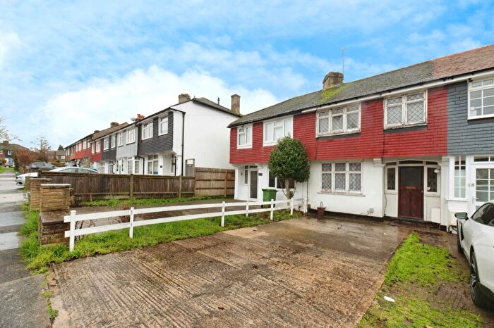 3 Bedroom Terraced House For Sale In Meadway, Surbiton, KT5