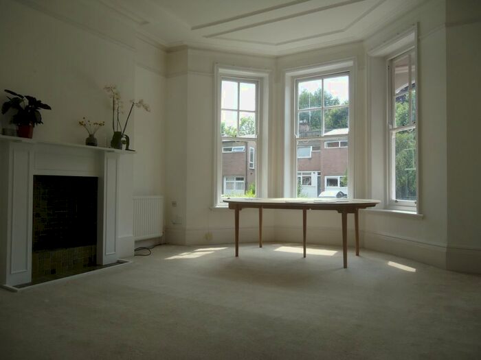 2 Bedroom Flat To Rent In B, Hillside Gardens, Highgate, N6