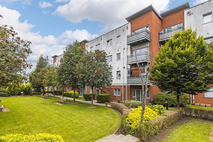 2 Bedroom Apartment To Rent In Cannock Court, Hawker Place, Walthamstow, London, E17