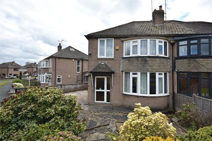 3 Bedroom Semi-Detached House For Sale In Kennerleigh Avenue, Leeds, West Yorkshire, LS15