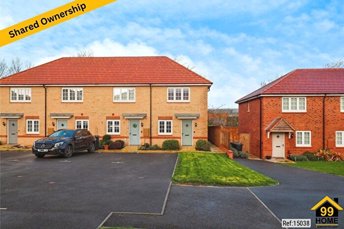 2 Bedroom End Of Terrace House For Sale In Richards Place, Nottingham, Nottinghamshire, NG12