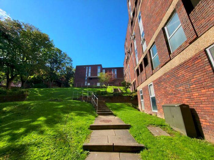 2 Bedroom Flat To Rent In Downs Road, Luton, LU1