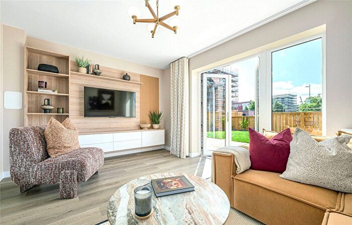 3 Bedroom Terraced House For Sale In French Street, Dalmarnock, Glasgow, G40