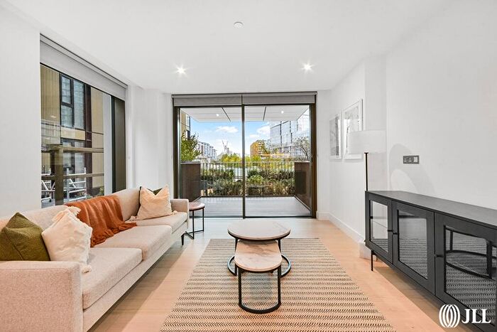 2 Bedroom Apartment To Rent In Palmer Road, SW11